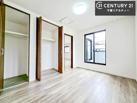 �Q�� ���[�͂̂���m���ł��B����������������L�X�Ǝg���ċC�������ǂ��ł��I
�L���C�Ȗ��邢�������ŉ߂����̂́A�X�ɂ̂�т�������ł��܂��ˁI