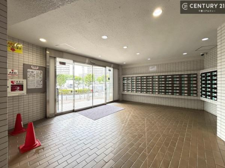 �G���g�����X �Z�܂��̊�ɂӂ��킵���A���邭�������ꂽ�G���g�����X�B
�K������S�n�悭�}�������A�㎿�ȋ�Ԃł��B