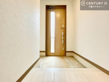 ���� ���ċA���Ă��Ă��A�������܁I�����������Ȃ�A�D�����}������Ă�����ԂɂȂ��Ă��܂��B
���邭��������錺�ւł��I