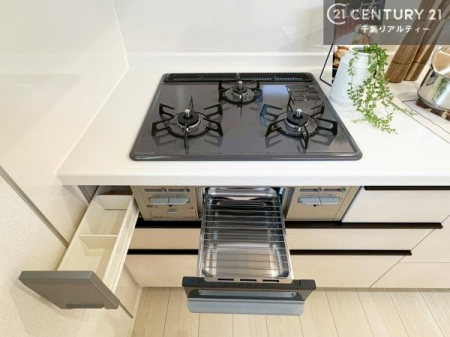 �L�b�`�� �y���n�̔���J�Ò��z�R�����͎O������̂ł������̓����i�s���ł��܂��B
�������O�����t���ł��B�����X�y�[�X���L�X���Ă���׍�Ƃ����₷���I�g�����肪�ǂ��V�X�e���L�b�`���ł��I