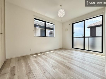 �Q�� �o���R�j�[�ɖʂ��Ă���m���ł��B���邭�����肪����A���C����������ł��܂��I���N���āA�O�ɏo�Ĕw�L�т����[�ċz�����ǂ������}������邱�Ƃ��ł��܂��B