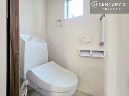 �g�C�� �������֍��ɂ��A�~��͕֍����g�����ł���̂ŗ₽���֍��ɍ��炸�ɍςފ������d�l�ł��I�V���v���ȃJ���[����Ƃ��Ă���̂ŁA������ꂪ���₷���ł��B