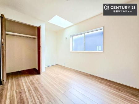 �q������ ���[�͂̂���m���ł��B����������������L�X�Ǝg���ċC�������ǂ��ł��I
�L���C�Ȗ��邢�������ŉ߂����̂́A�X�ɂ̂�т�������ł��܂��ˁI