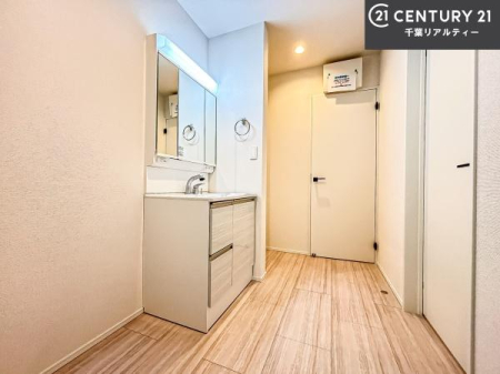 ���ʑ�E���ʏ� �g�Ȃ�𐮂�����ʏ��́A���������厖�ł��I������̐������̂��镵�͋C�����o�I�C�����悭���g�����������܂��B
