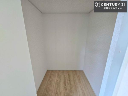 ���[ �E�H�[�N�C���N���[�[�b�g�t���ł��B��������̂��m���Ȃǂ����[���Ă��������ł��ˁI���ɂ���@�������ȂǋG�ߕ��̑傫�ȉƓd�����[�ł��܂��I