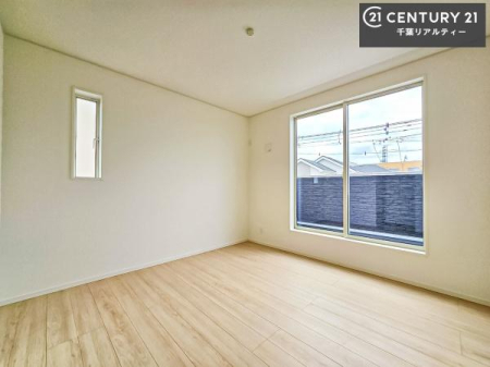 �Q�� �o���R�j�[�ɖʂ��Ă���m���ł��B���邭�����肪����A���C����������ł��܂��I���N���āA�O�ɏo�Ĕw�L�т����[�ċz�����ǂ������}������邱�Ƃ��ł��܂��B