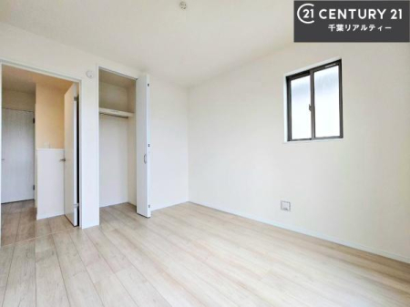 ���r���O�ȊO�̋��� ���[�X�y�[�X���[���I�������X�b�L�����ڂ��鎖���ł��܂��ˁB
�Ƌ��I�΂Ȃ��V���v���ȃf�U�C���ׁ̈A�Ƌ��I�΂����C�ɓ���̋�ԍ�肪�ł������ł��ˁB
