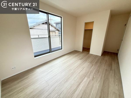 �Q�� ���[�͂̂���m���ł��B����������������L�X�Ǝg���ċC�������ǂ��ł��I
�L���C�Ȗ��邢�������ŉ߂����̂́A�X�ɂ̂�т�������ł��܂��ˁI