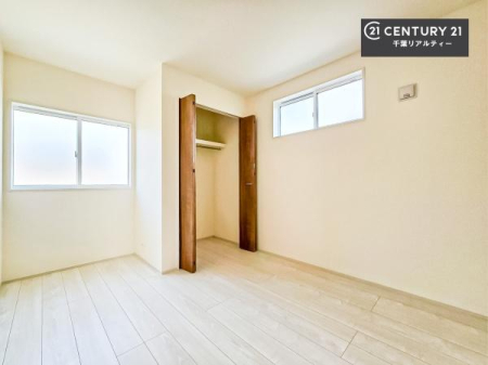 �q������ ���[�͂̂���m���ł��B����������������L�X�Ǝg���ċC�������ǂ��ł��I
�L���C�Ȗ��邢�������ŉ߂����̂́A�X�ɂ̂�т�������ł��܂��ˁI