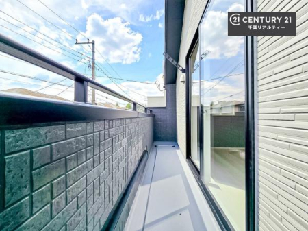 �o���R�j�[ �z������̗ǂ��o���R�j�[�ŁA�����󕨂��悭���������ł��ˁI
���V�C�̗ǂ����ɂ̓o���R�j�[�֏o�ă��t���b�V������̂��C�����悳�����ł��B