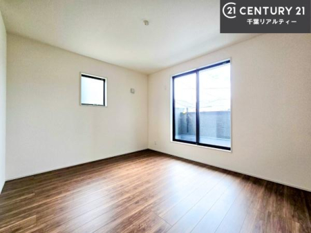 �m�� �o���R�j�[�ɖʂ��Ă���m���ł��B���邭�����肪����A���C����������ł��܂��I���N���āA�O�ɏo�Ĕw�L�т����[�ċz�����ǂ������}������邱�Ƃ��ł��܂��B