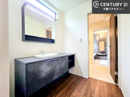 ���ʑ�E���ʏ� �g�Ȃ�𐮂�����ʏ��́A���������厖�ł��I������̐������̂��镵�͋C�����o�I�C�����悭���g�����������܂��B