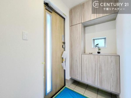 ���� �V���[�Y�{�b�N�X�t���Ȃ̂ŁA���ւ��Еt�����|�������₷���ł��I
�X�b�L���������ւŌ˂��J�����u�ԁA�������̂���S�n������Ԃ��o�}���Ă���܂��B