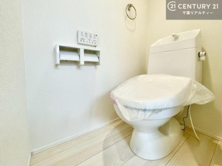 �g�C�� �������֍��ɂ��A�~��͕֍����g�����ł���̂ŗ₽���֍��ɍ��炸�ɍςފ������d�l�ł��I�V���v���ȃJ���[����Ƃ��Ă���̂ŁA������ꂪ���₷���ł��B
