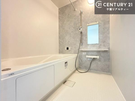 ���� �������������l�̕��͋C�̃o�X���[���́A�����o�Ă��ăo�X�^�C�����[���I
���d���撣���Ă��邲�J���ɂ��D�݂̍���̓����܂����āA�y����ł݂Ă͂������ł��傤���H