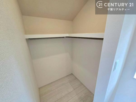 ���[ �E�H�[�N�C���N���[�[�b�g�t���ł��B��������̂��m���Ȃǂ����[���Ă��������ł��ˁI���ɂ���@�������ȂǋG�ߕ��̑傫�ȉƓd�����[�ł��܂��I