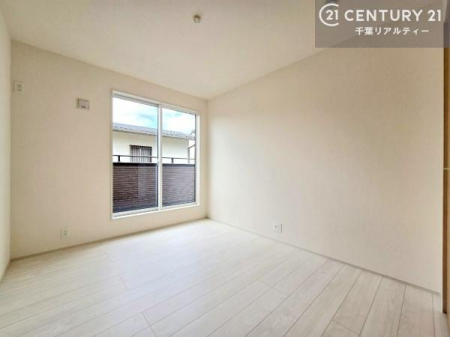 �m�� �o���R�j�[�ɖʂ��Ă���m���ł��B���邭�����肪����A���C����������ł��܂��I���N���āA�O�ɏo�Ĕw�L�т����[�ċz�����ǂ������}������邱�Ƃ��ł��܂��B