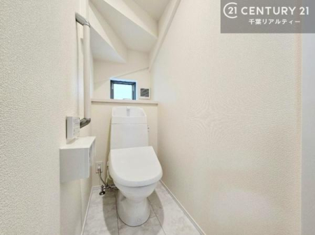 �g�C�� �������֍��ɂ��A�~��͕֍����g�����ł���̂ŗ₽���֍��ɍ��炸�ɍςފ������d�l�ł��I�V���v���ȃJ���[����Ƃ��Ă���̂ŁA������ꂪ���₷���ł��B
