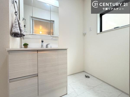 ���ʑ�E���ʏ� �g�Ȃ�𐮂�����ʏ��́A���������厖�ł��I������̐������̂��镵�͋C�����o�I�C�����悭���g�����������܂��B