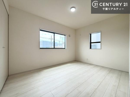 �q������ �V���v���Ń��C�A�E�g���₷���m���́A���q�l�̂������Ƃ��Ă��œK�B�����ɍ��킹�ď_��ɂ��g�����������܂��B