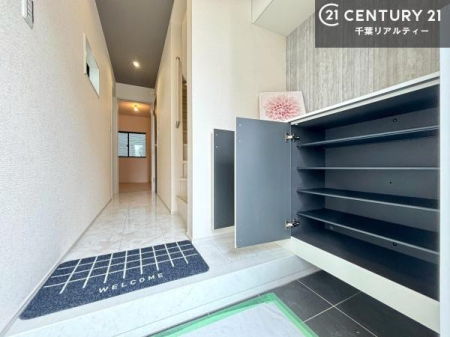 ���[ ���֎��[���[�����Ă���̂ŁA���֎��肪�X�b�L���Еt�����q���ɌC�̒u����ɍ���܂���I
