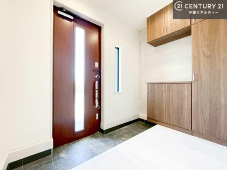 ���� �V���[�Y�{�b�N�X�t���Ȃ̂ŁA���ւ��Еt�����|�������₷���ł��I
�X�b�L���������ւŌ˂��J�����u�ԁA�������̂���S�n������Ԃ��o�}���Ă���܂��B