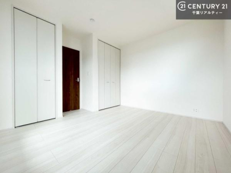 �q������ ���[�X�y�[�X�����Ă��܂��I�������X�b�L�����ڂ��鎖���ł��܂��ˁB
�Ƌ��I�΂Ȃ��V���v���ȃf�U�C���ׁ̈A�Ƌ��I�΂����C�ɓ���̋�ԍ�肪�ł������ł��ˁB