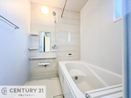 ���� �y���d�l�z�L�X�o�X�ň���̔������t���b�V���B�����L�΂���̂ŁA�����ɂ��������ƐZ����܂��ˁI�����̃o�X�^�C�����y���݂ɂȂ�܂��B