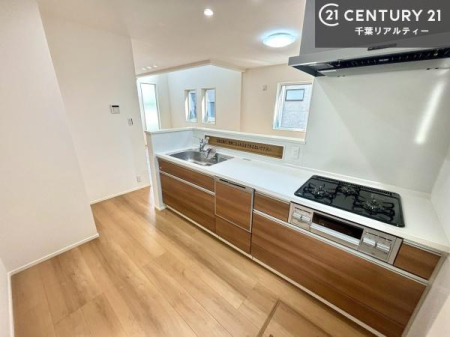 �L�b�`�� ���[�X�y�[�X���L�x�ŁA�����X�y�[�X���X�b�L���ƕЕt���Ђ�`�����p�ł��܂��I
���K�ɍ�Ƃ��ł��A�Ǝ��̌����A�b�v�I�����̗���������܂��I