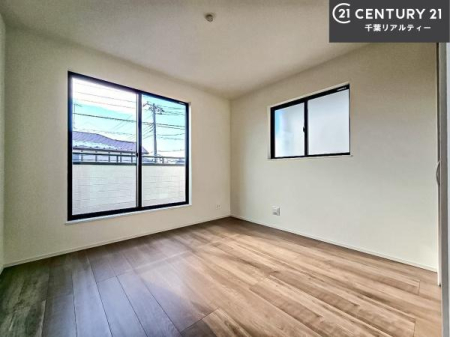 �m�� �o���R�j�[�ɖʂ��Ă���m���ł��B���邭�����肪����A���C����������ł��܂��I���N���āA�O�ɏo�Ĕw�L�т����[�ċz�����ǂ������}������邱�Ƃ��ł��܂��B