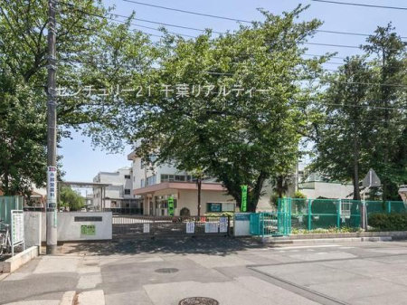 ���ӊ� �y���w�Z�z�D���s���O�珬�w�Z�F400m
