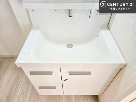 ���ʑ�E���ʏ� �[�����ʑ�{�E���́A�������˂ɂ����̂ł�����ꂪ�y�X�I���������ۂĂ܂��I
�L���C�Ȑ��ʏ��Ŏ��������̃��`�x�[�V�������オ��܂��ˁI