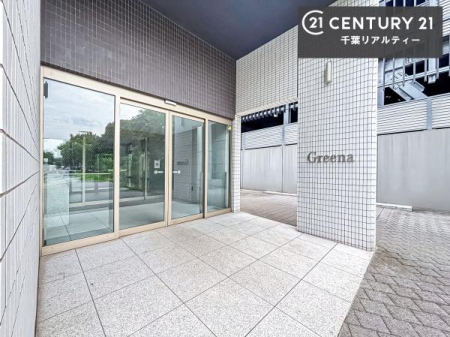 �G���g�����X �Z�܂��̊�ɂӂ��킵���A���邭�������ꂽ�G���g�����X�B
�K������S�n�悭�}�������A�㎿�ȋ�Ԃł��B