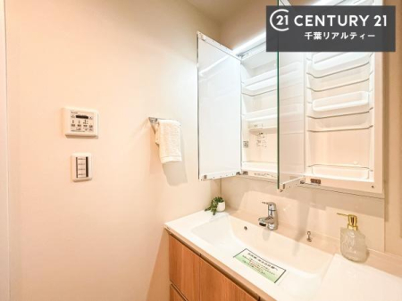 ���ʑ�E���ʏ� �[�����ʑ�{�E���́A�������˂ɂ����̂ł�����ꂪ�y�X�I���������ۂĂ܂��I
�L���C�Ȑ��ʏ��Ŏ��������̃��`�x�[�V�������オ��܂��ˁI
