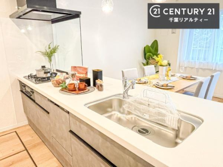 �L�b�`�� ���[�X�y�[�X���L�x�ŁA�����X�y�[�X���X�b�L���ƕЕt���Ђ�`�����p�ł��܂��I
���K�ɍ�Ƃ��ł��A�Ǝ��̌����A�b�v�I�����̗���������܂��I