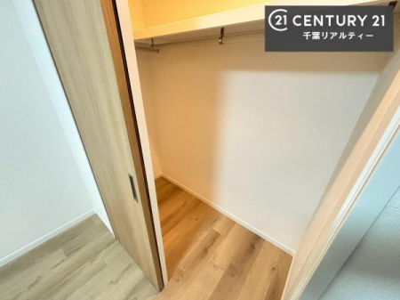 ���[ �E�H�[�N�C���N���[�[�b�g�t���ł��B��������̂��m���Ȃǂ����[���Ă��������ł��ˁI���ɂ���@�������ȂǋG�ߕ��̑傫�ȉƓd�����[�ł��܂��I