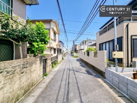 �O�ʓ��H�܂ތ��n�ʐ^ �S�䂭�܂Ō��n����������������悤�A�����ē��̂��p�ӂ������Ă���܂��B���C�y�ɂ��₢���킹�̏�A���z�̕�炵�ւ̈�������i�߂��������I