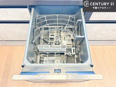 �L�b�`�� �H��@�t���̃L�b�`���ł��I�Z���������r��h�~�Ƃ��đ�ϊ��􂷂�֗��Ȏd�l�ł��I�r���g�C���Ȃ̂ŃL�b�`���̏ꏊ����炸�����X�y�[�X���L���g�����Ƃ��o���܂��I