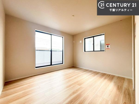 �m�� �o���R�j�[�ɖʂ��Ă���m���ł��B���邭�����肪����A���C����������ł��܂��I���N���āA�O�ɏo�Ĕw�L�т����[�ċz�����ǂ������}������邱�Ƃ��ł��܂��B