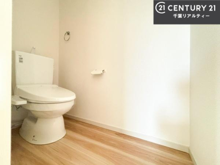 �g�C�� �������֍��ɂ��A�~��͕֍����g�����ł���̂ŗ₽���֍��ɍ��炸�ɍςފ������d�l�ł��I�V���v���ȃJ���[����Ƃ��Ă���̂ŁA������ꂪ���₷���ł��B