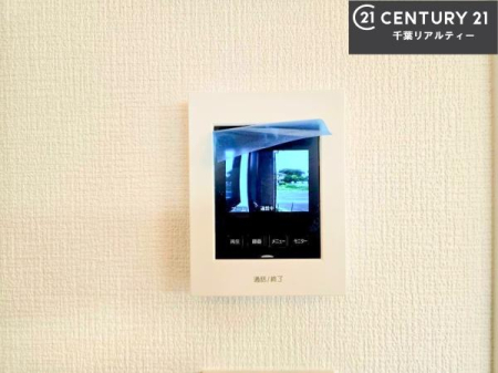 ���̑����� TV���j�^�[�t���C���^�[�z��������A�K��҂��f���Ŋm�F���Ă���Ή��ł��邽�߁A�h�Ɩʂ����S�ł��B���q�l�̂�����Ԏ��ɂ��S�����A���Ƒ��̈��S�E���S�ȕ�炵���T�|�[�g���܂��B