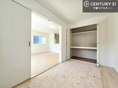 �a�� �a���ł͂��q�l���]��ł����������S�z�͂قƂ�ǂ���܂���B
�Ǝ��̍��ԂɃ}�}��p�p���Q�����Ŏg����x�e�X�y�[�X�Ƃ��Ă����p�I���a���͌��ݎ{�H�r��