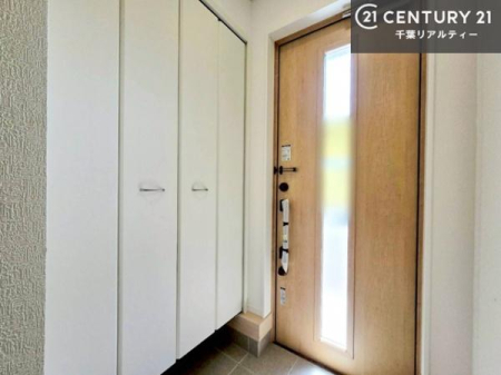 ���� ���֎��[���[�����Ă���̂ŁA���֎��肪�X�b�L���Еt�����q���ɌC�̒u����ɍ���܂���I