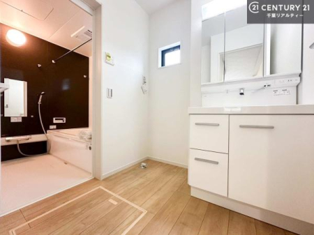 ���ʑ�E���ʏ� �g�Ȃ�𐮂�����ʏ��́A���������厖�ł��I������̐������̂��镵�͋C�����o�I�C�����悭���g�����������܂��B�i�{�H��j
