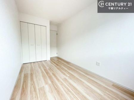 �m�� ���[�X�y�[�X�����Ă��܂��I�������X�b�L�����ڂ��鎖���ł��܂��ˁB
�Ƌ��I�΂Ȃ��V���v���ȃf�U�C���ׁ̈A�Ƌ��I�΂����C�ɓ���̋�ԍ�肪�ł������ł��ˁB