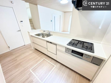 �L�b�`�� ���[�X�y�[�X���L�x�ŁA�����X�y�[�X���X�b�L���ƕЕt���Ђ�`�����p�ł��܂��I
���K�ɍ�Ƃ��ł��A�Ǝ��̌����A�b�v�I�����̗���������܂��I