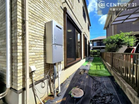 �� ������Ƃ������낪����܂��B
���r���O����l�q������������̋�Ԃł��B
