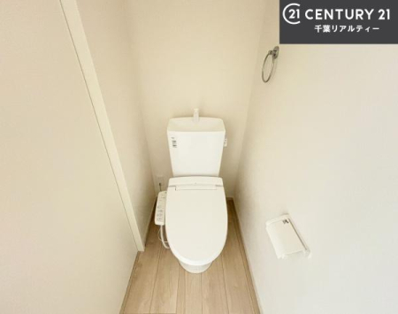 �g�C�� �������֍��ɂ��A�~��͕֍����g�����ł���̂ŗ₽���֍��ɍ��炸�ɍςފ������d�l�ł��I�V���v���ȃJ���[����Ƃ��Ă���̂ŁA������ꂪ���₷���ł��B