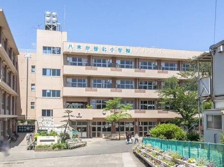 ���ӊ� �y���w�Z�z�D���s�����؂��J�k���w�Z�F1200m