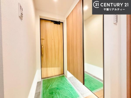 ���� �V���[�Y�{�b�N�X�t���Ȃ̂ŁA���ւ��Еt�����|�������₷���ł��I
�X�b�L���������ւŌ˂��J�����u�ԁA�������̂���S�n������Ԃ��o�}���Ă���܂��B